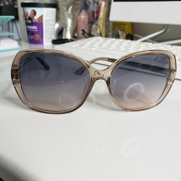 French Connection Clear Gray & Silver Butterfly Sunglasses 100%UV - Picture 1 of 9